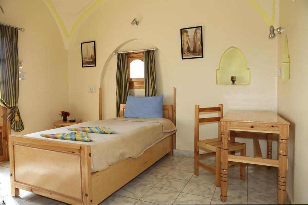 El Fayrouz Hotel Luxor Ruang foto