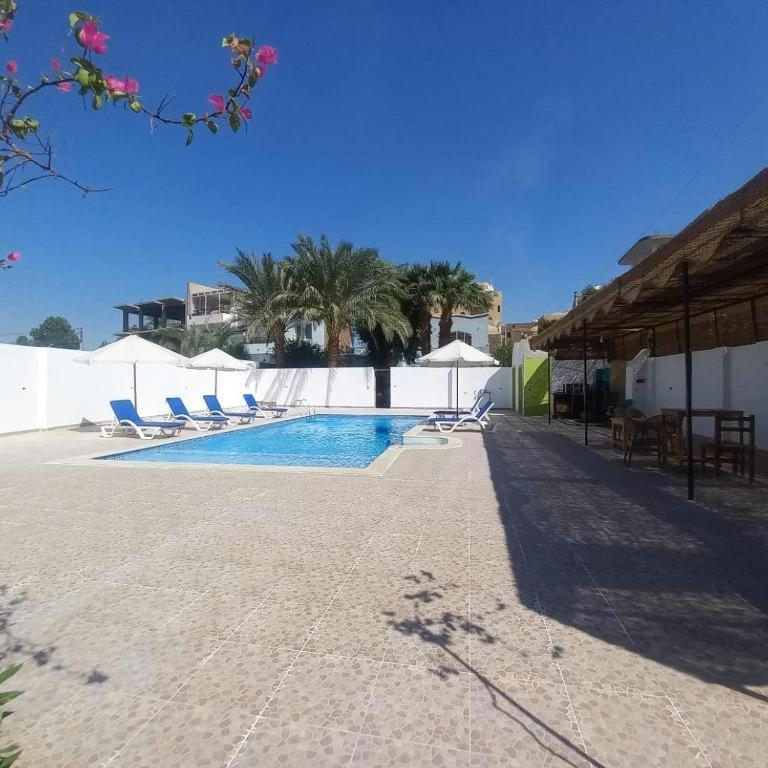 El Fayrouz Hotel Luxor Bagian luar foto