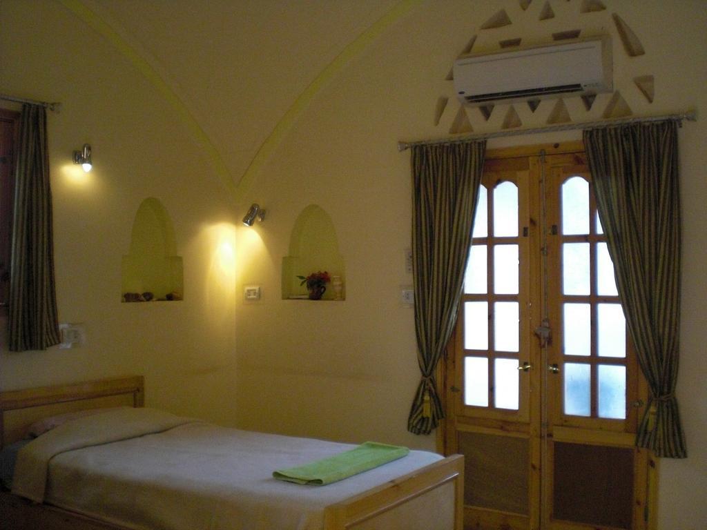 El Fayrouz Hotel Luxor Bagian luar foto