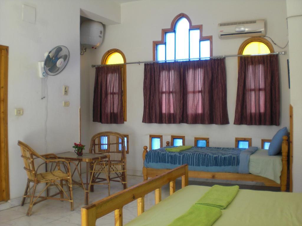 El Fayrouz Hotel Luxor Bagian luar foto