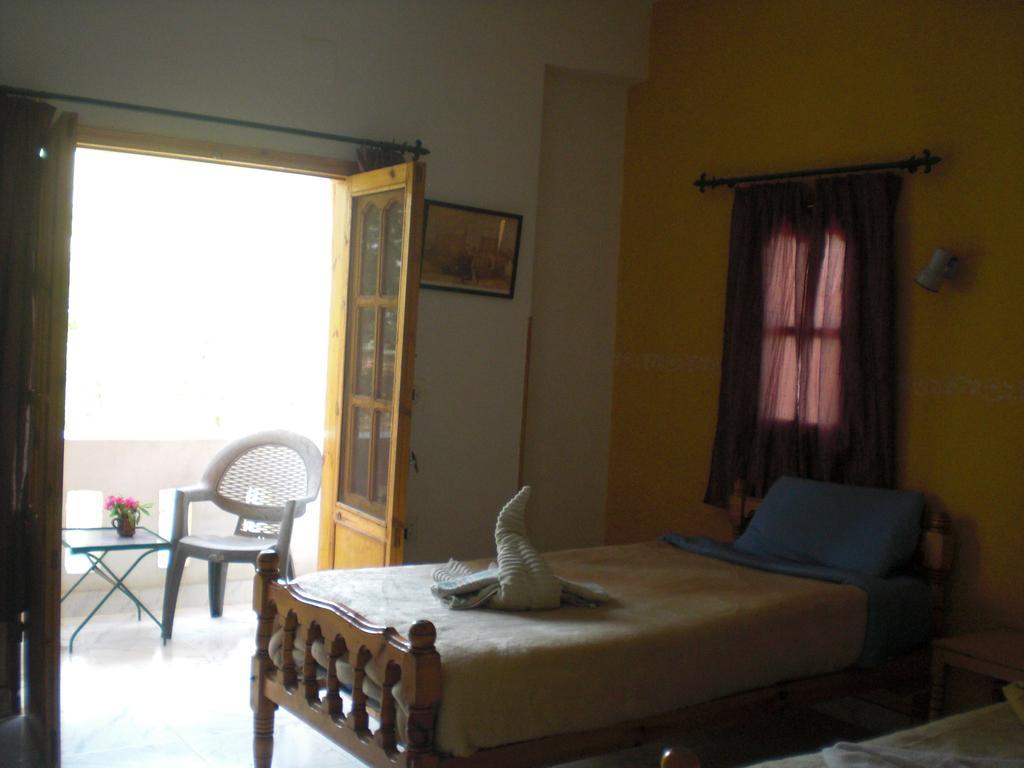 El Fayrouz Hotel Luxor Ruang foto