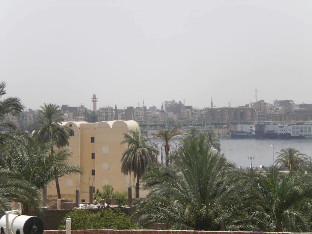 El Fayrouz Hotel Luxor Bagian luar foto